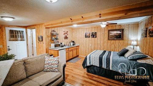 Standard Duplex Cabin #4 - Main Area