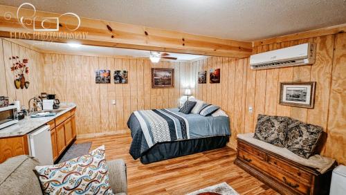 Standard Duplex Cabin #4 - Main Area