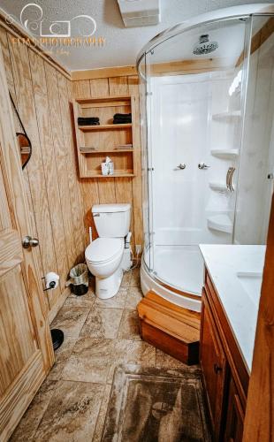 Standard Duplex Cabin #4 - Bathroom