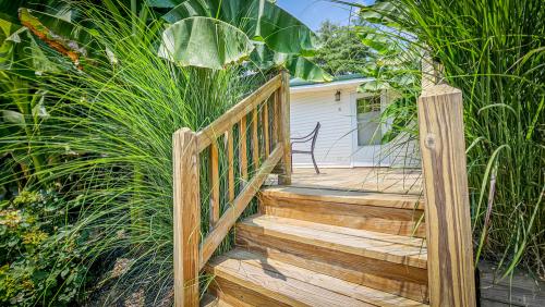 Standard Duplex Cabin - Exterior